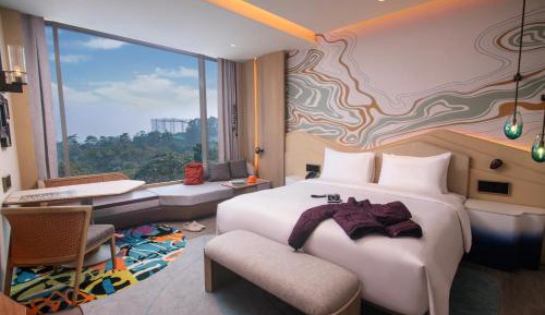Premium King Room with City View