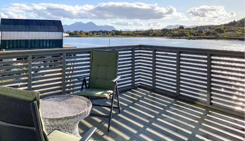 Seven-Bedroom Holiday Home