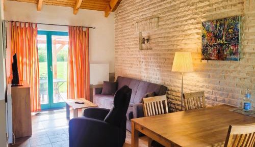 Bungalow with Garden View