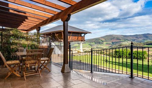 Superior One-Bedroom Apartment