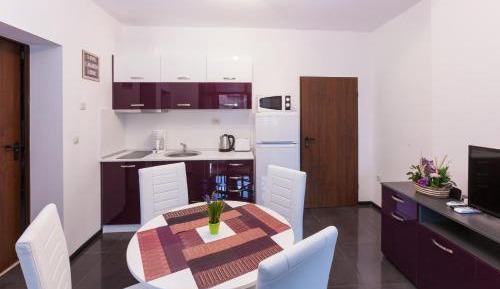 Twin Room with Shared Bathroom