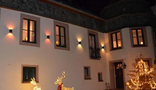 One-Bedroom Holiday Home