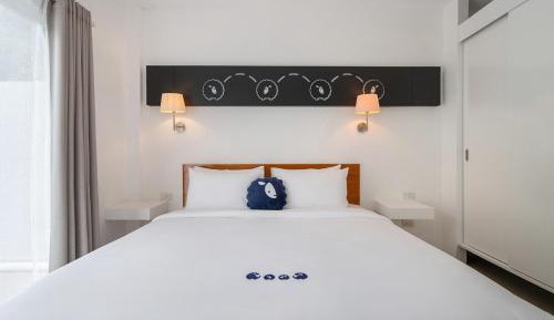 Suite with Pool View