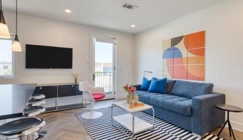 Superior One-Bedroom Apartment
