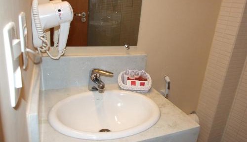 Suíte Individual com Varanda e Ar-Condicionado