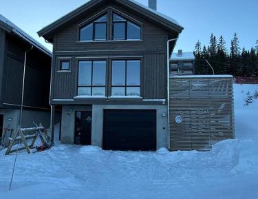 Four-Bedroom Holiday Home