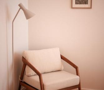 Deluxe One-Bedroom Apartment