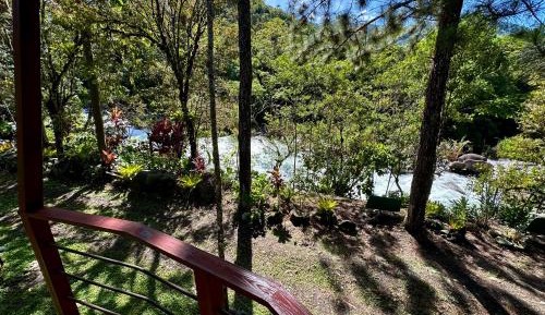 Bungalow - Water Front 