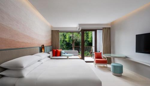Deluxe Lagoon View King, Guest room, 1 King, Lagoon view (Newly Renovated)