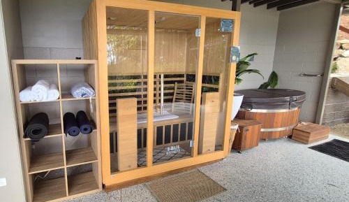 Cabin with Private Sauna and Ice-bath