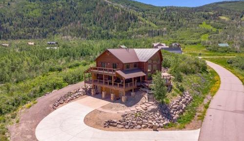 Three-Bedroom Chalet