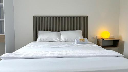 Single Room with Private Bathroom