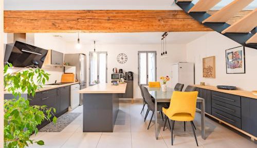 Three-Bedroom Apartment with Balcony