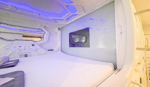 Bunk Bed in Mixed Dormitory Room