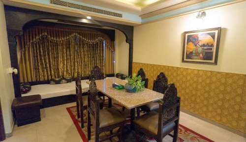 Queen Room