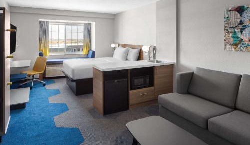 Queen Studio Suite - Non-Smoking