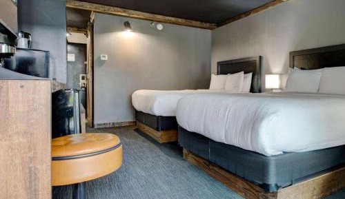 Queen Room - Non-Smoking