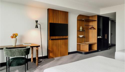 Junior Queen Suite with Two Queen Beds