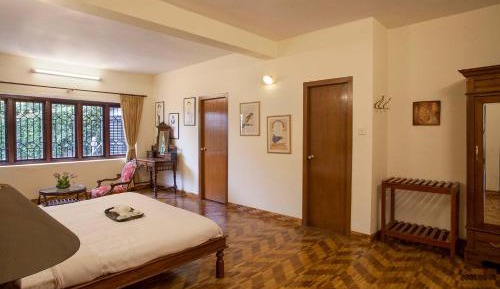 Suite with Mountain View
