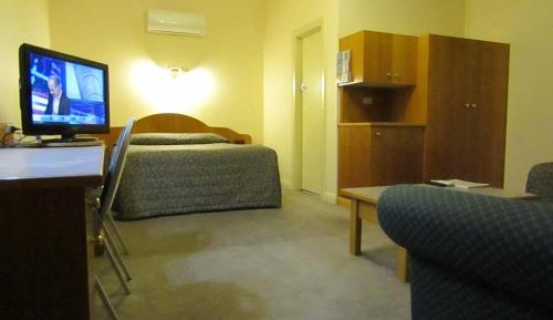 Standard Queen Room
