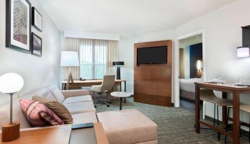 One-Bedroom Queen Suite with Sofa Bed