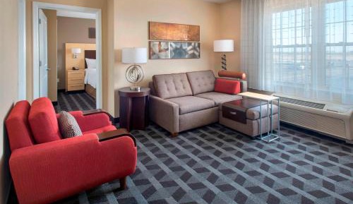 One-Bedroom Queen Suite with Sofa Bed