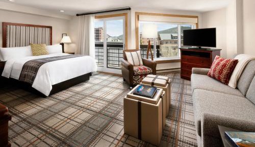 Queen Studio with Balcony and Whirlpool