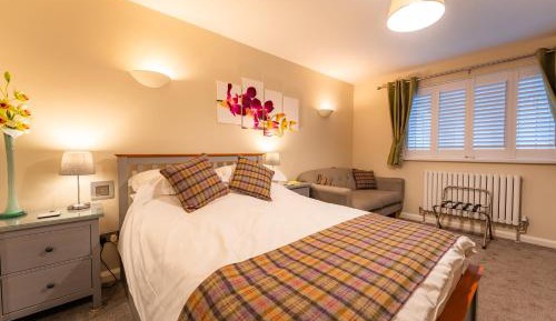 Deluxe Double Room with Shower