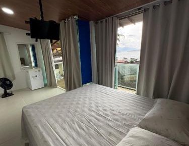 Deluxe Suite with Sea View
