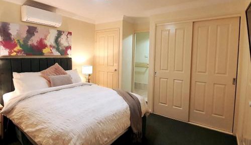 Three-Bedroom Holiday Home 