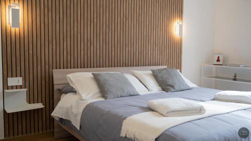 One-Bedroom Deluxe Apartment