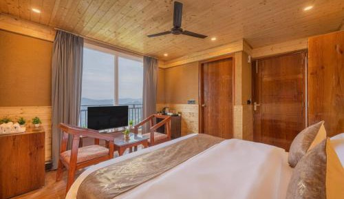 King Room with Balcony