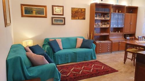 Three-Bedroom Apartment with Balcony