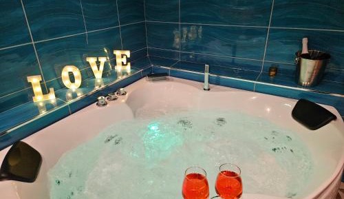 Queen Room with Spa Bath