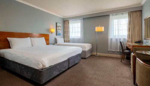 Standard Family Room with One King Bed and One Single Bed - Non-Smoking