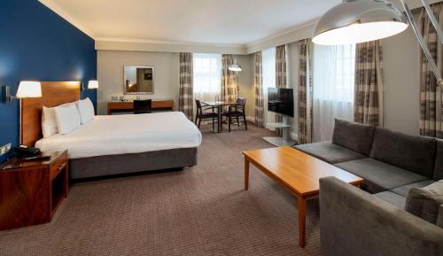 Suite with Double Bed and Sofa Bed - Non-Smoking