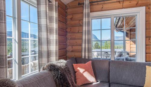 Three-Bedroom Holiday Home 