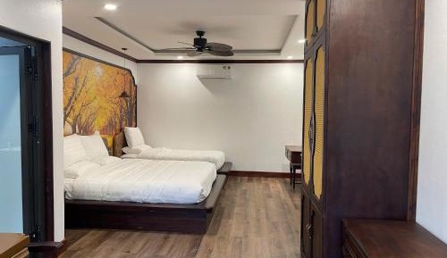 Deluxe Family Room