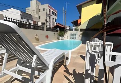 Four-Bedroom Apartment with Pool View