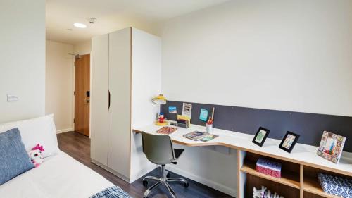 Single Room with Private Bathroom