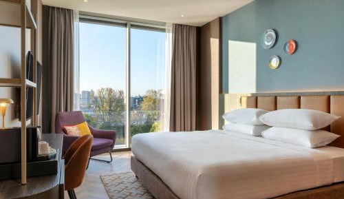 Deluxe Super King Room