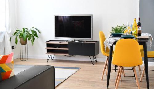 Deluxe Two-Bedroom Apartment with Garden View