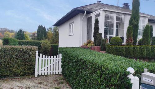 One-Bedroom Apartment with Shower
