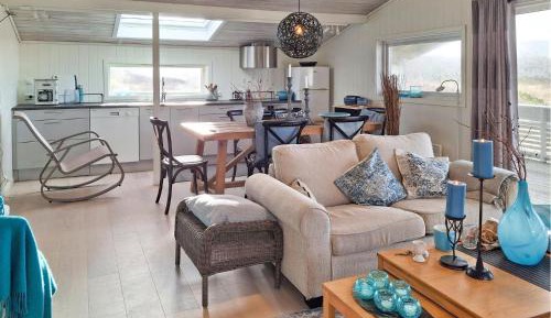 Four-Bedroom Holiday Home