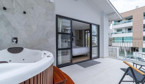 Deluxe Double Room with Bath