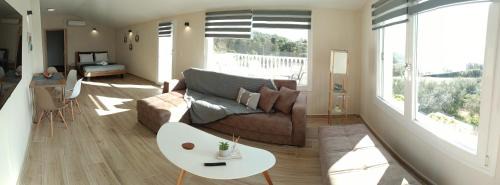 Deluxe One-Bedroom Apartment with Garden View