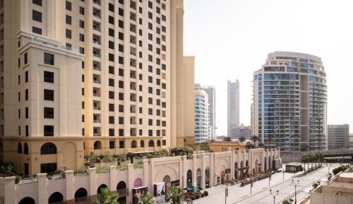 Deluxe King Room - JBR View, Private beach Access