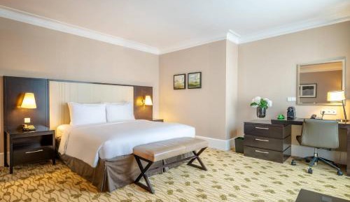 Executive King Suite, Club Lounge Access