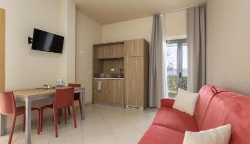 Apartment with Garden View