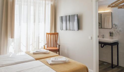 Double or Twin Room with Private Bathroom